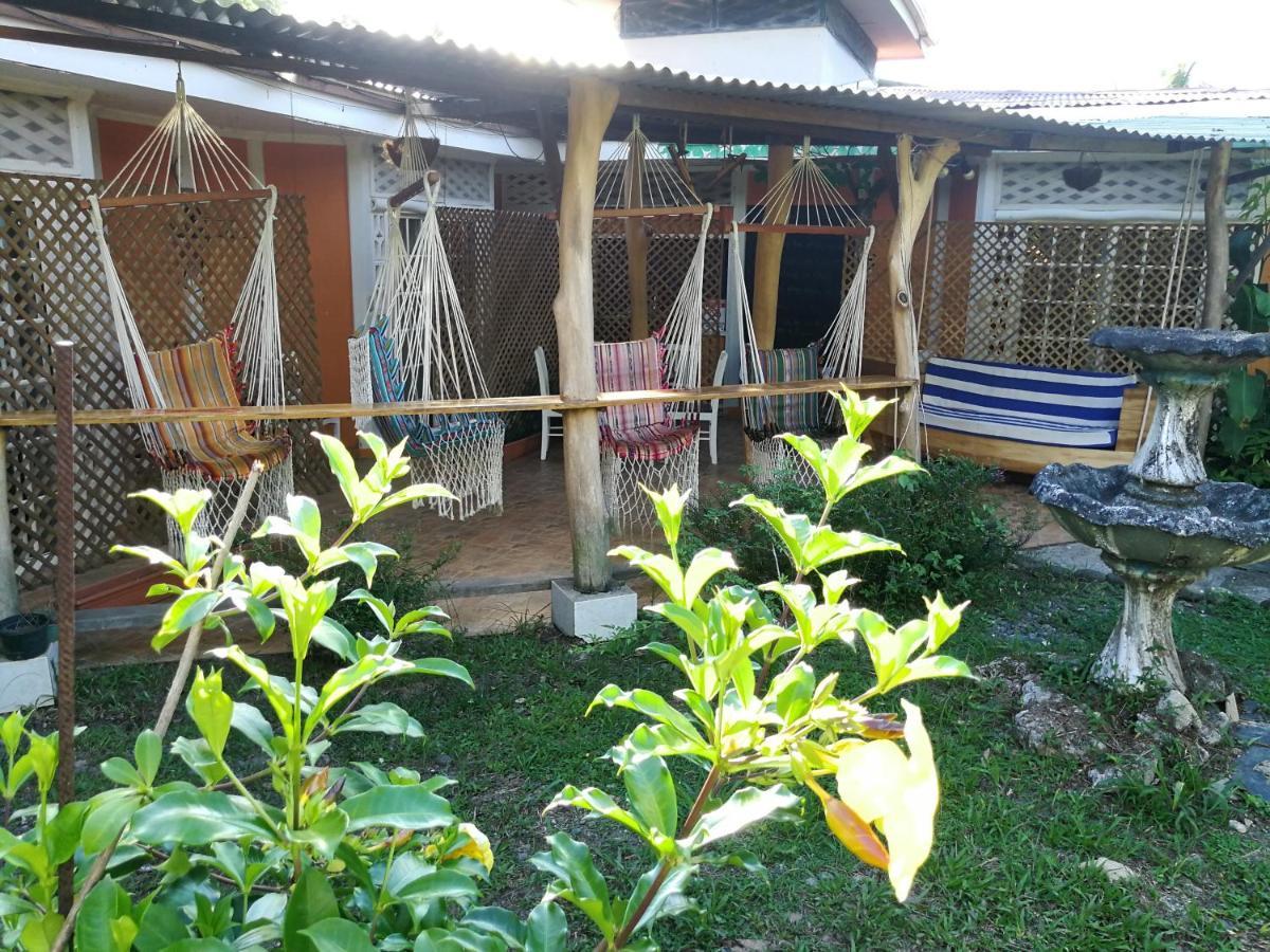 Secret Garden Hotel Cahuita Exterior foto